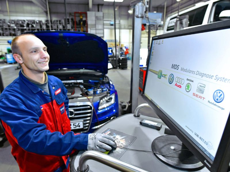 E-Auto Service und Wartung in Paderborn