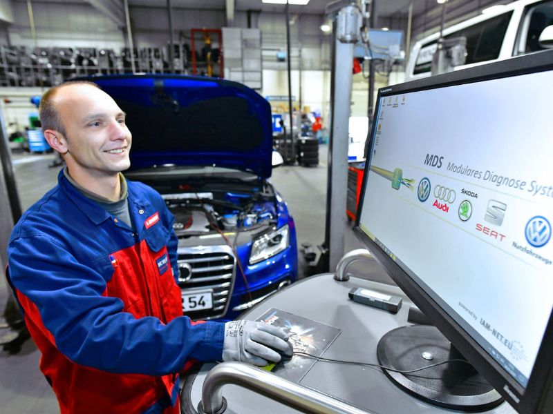 Jobs als Kfz-Mechatroniker (m/w/d) in Paderborn bei Autohaus KRENZ